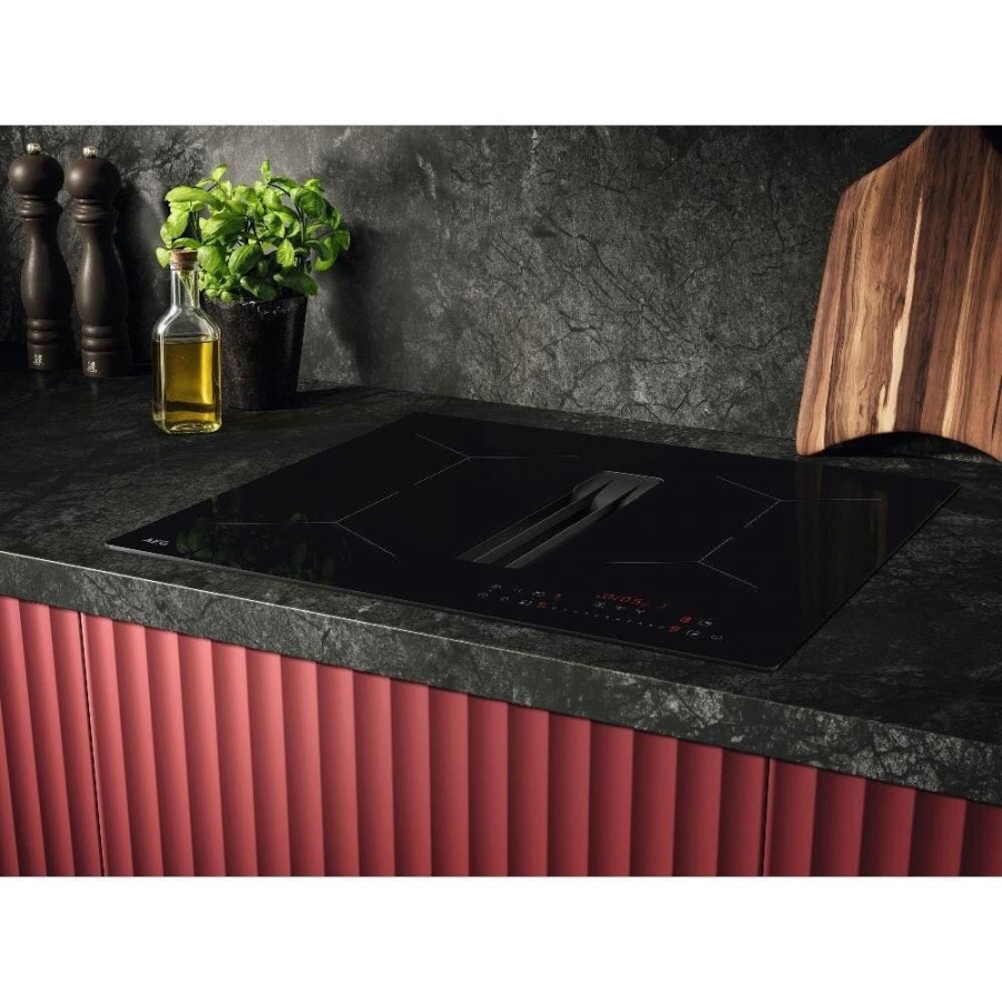AEG TT64CB00CB inductie kookplaat met afzuiging